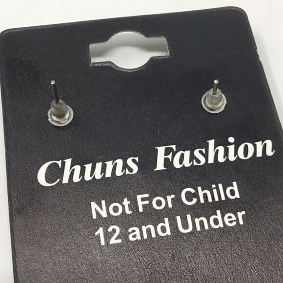 Textured Gem Cluster Stud Earrings (H15) - Picture 4 of 4